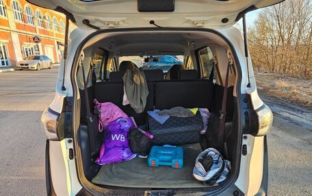 Toyota Sienta II, 2017 год, 1 550 000 рублей, 10 фотография