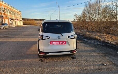 Toyota Sienta II, 2017 год, 1 550 000 рублей, 4 фотография