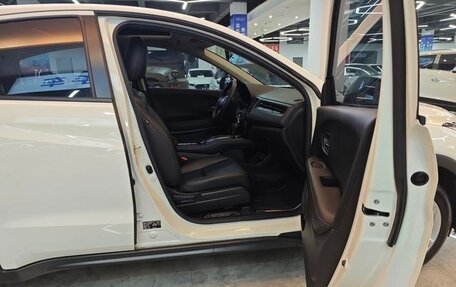 Honda Vezel, 2022 год, 1 590 000 рублей, 4 фотография