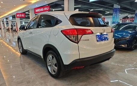 Honda Vezel, 2022 год, 1 590 000 рублей, 9 фотография
