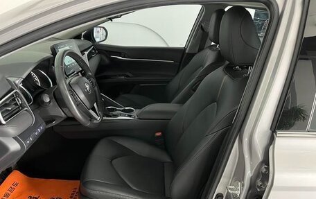 Toyota Camry, 2021 год, 4 000 000 рублей, 7 фотография