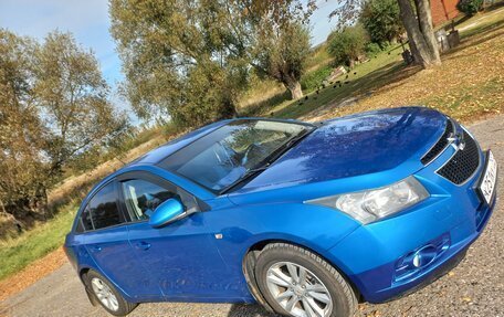 Chevrolet Cruze II, 2009 год, 500 000 рублей, 3 фотография