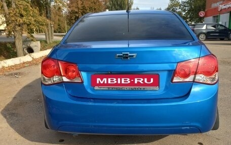 Chevrolet Cruze II, 2009 год, 500 000 рублей, 4 фотография