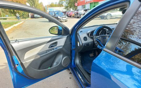 Chevrolet Cruze II, 2009 год, 500 000 рублей, 12 фотография