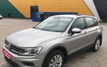 Volkswagen Tiguan II, 2017 год, 1 850 000 рублей, 3 фотография