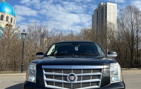 Cadillac Escalade III, 2013 год, 2 470 000 рублей, 1 фотография