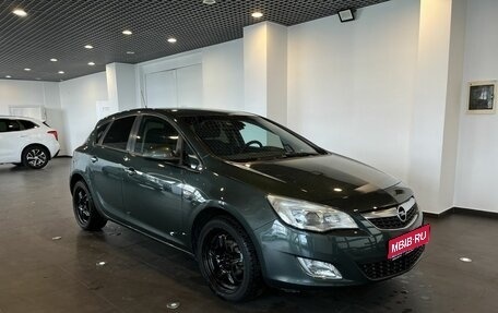 Opel Astra J, 2010 год, 547 000 рублей, 1 фотография