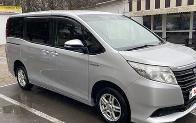 Toyota Noah III, 2014 год, 1 690 000 рублей, 1 фотография