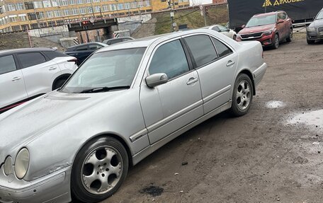 Mercedes-Benz E-Класс, 2000 год, 385 000 рублей, 3 фотография