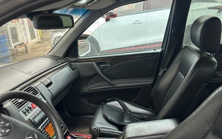 Mercedes-Benz E-Класс, 2000 год, 385 000 рублей, 10 фотография