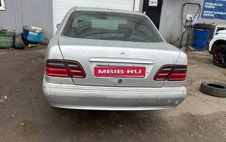 Mercedes-Benz E-Класс, 2000 год, 385 000 рублей, 4 фотография