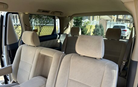 Toyota Alphard III, 2006 год, 1 600 000 рублей, 32 фотография