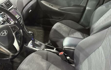 Hyundai Solaris II рестайлинг, 2016 год, 1 050 000 рублей, 8 фотография