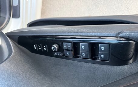 Toyota Camry, 2018 год, 3 030 000 рублей, 4 фотография