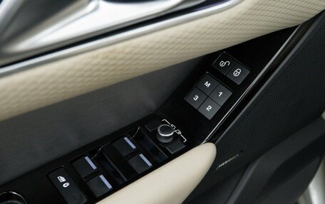 Land Rover Range Rover Velar I, 2018 год, 3 588 050 рублей, 15 фотография