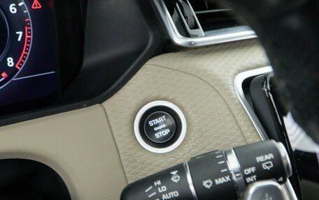 Land Rover Range Rover Velar I, 2018 год, 3 588 050 рублей, 17 фотография