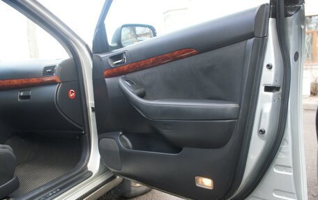 Toyota Avensis III рестайлинг, 2005 год, 480 000 рублей, 13 фотография