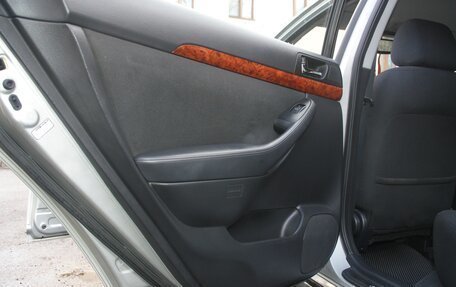 Toyota Avensis III рестайлинг, 2005 год, 480 000 рублей, 12 фотография