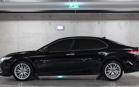 Toyota Camry, 2018 год, 2 350 000 рублей, 5 фотография