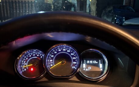 Renault Logan II, 2019 год, 977 000 рублей, 7 фотография