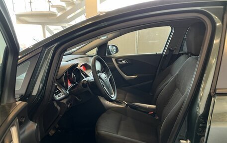 Opel Astra J, 2010 год, 547 000 рублей, 16 фотография