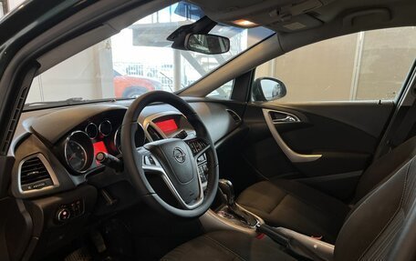 Opel Astra J, 2010 год, 547 000 рублей, 22 фотография