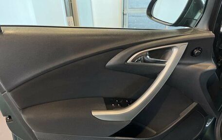 Opel Astra J, 2010 год, 547 000 рублей, 21 фотография