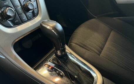 Opel Astra J, 2010 год, 547 000 рублей, 30 фотография