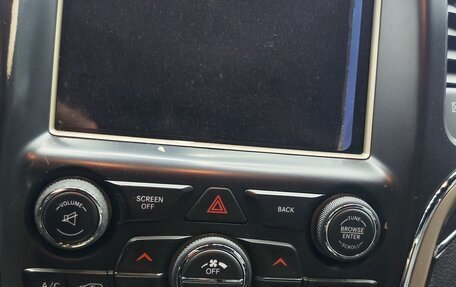 Jeep Grand Cherokee, 2014 год, 2 750 000 рублей, 21 фотография