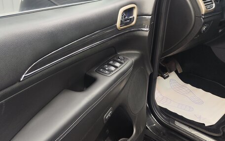 Jeep Grand Cherokee, 2014 год, 2 750 000 рублей, 26 фотография