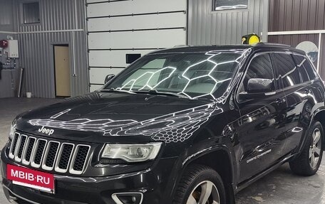 Jeep Grand Cherokee, 2014 год, 2 750 000 рублей, 32 фотография