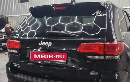 Jeep Grand Cherokee, 2014 год, 2 750 000 рублей, 27 фотография