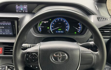 Toyota Noah III, 2014 год, 1 690 000 рублей, 19 фотография