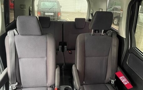 Toyota Noah III, 2014 год, 1 690 000 рублей, 17 фотография