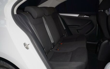 Volkswagen Jetta VI, 2017 год, 1 199 999 рублей, 11 фотография