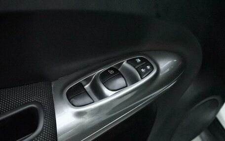 Nissan Juke II, 2011 год, 699 000 рублей, 17 фотография