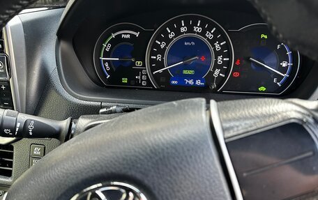 Toyota Voxy III, 2021 год, 2 700 000 рублей, 22 фотография