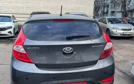 Hyundai Solaris II рестайлинг, 2013 год, 700 000 рублей, 4 фотография