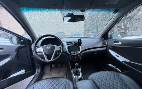 Hyundai Solaris II рестайлинг, 2013 год, 700 000 рублей, 7 фотография