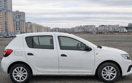 Renault Sandero II рестайлинг, 2019 год, 925 000 рублей, 5 фотография