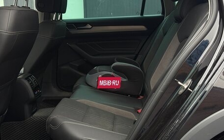 Volkswagen Passat B8 рестайлинг, 2021 год, 3 350 000 рублей, 12 фотография