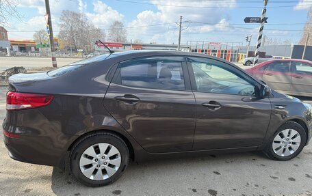 KIA Rio III рестайлинг, 2015 год, 970 000 рублей, 4 фотография