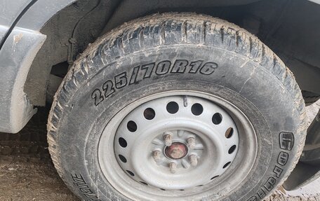 Hyundai Santa Fe III рестайлинг, 2002 год, 600 000 рублей, 23 фотография