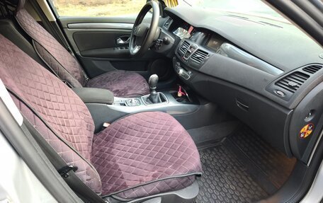 Renault Laguna III рестайлинг, 2009 год, 770 000 рублей, 23 фотография