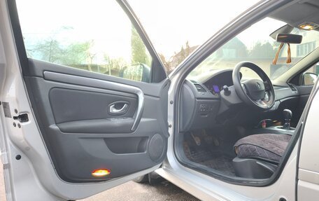 Renault Laguna III рестайлинг, 2009 год, 770 000 рублей, 17 фотография