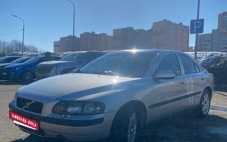 Volvo S60 III, 2000 год, 370 000 рублей, 2 фотография