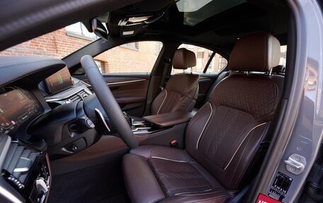 BMW 5 серия, 2020 год, 5 950 000 рублей, 21 фотография