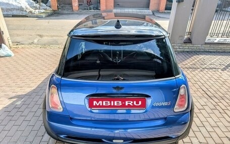 MINI Hatch, 2003 год, 1 250 000 рублей, 11 фотография