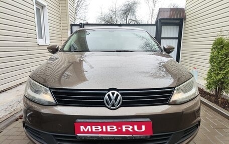 Volkswagen Jetta VI, 2011 год, 850 000 рублей, 1 фотография