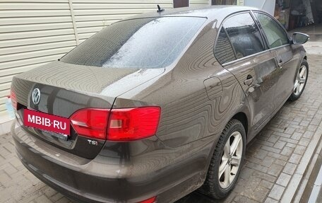 Volkswagen Jetta VI, 2011 год, 850 000 рублей, 3 фотография